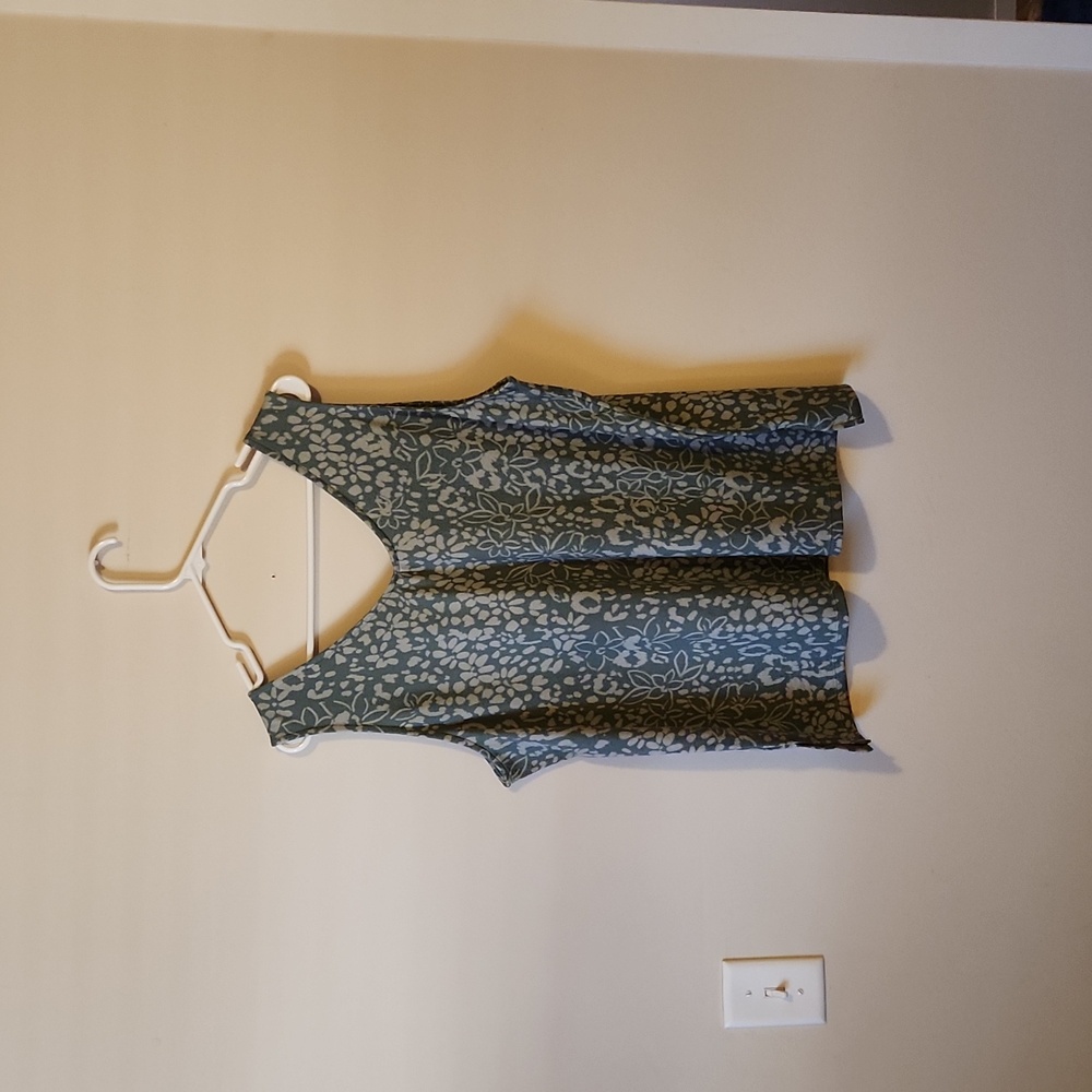NWOT reversible tank